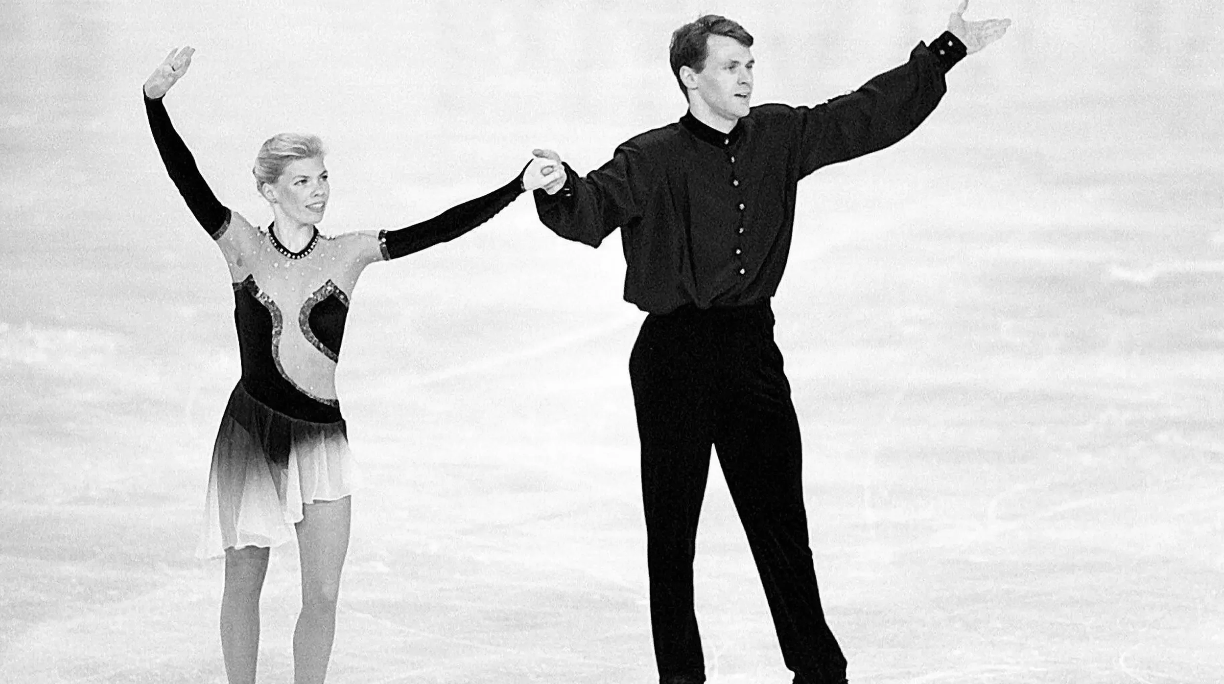 Entre las víctimas se encuentra Inna Voliánskaya, patinadora soviética que obtuvo medalla de bronce en su país, así como Maxim Naúmov, una de las promesas del patinaje ruso.