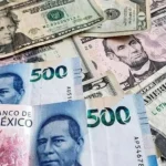 El peso se deprecia ante amenazas de Trump de aranceles contra México.