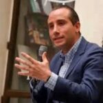 Mario Riestra.