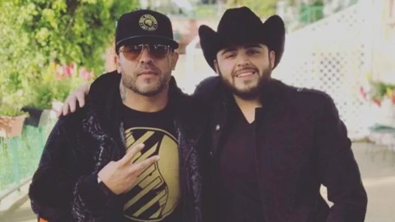 Ángel del Villar y Gerardo Ortiz.