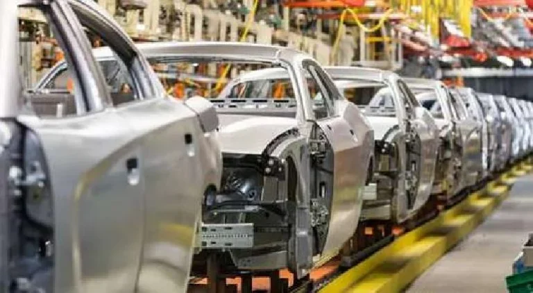 Aplazan aranceles para la industria automotriz.