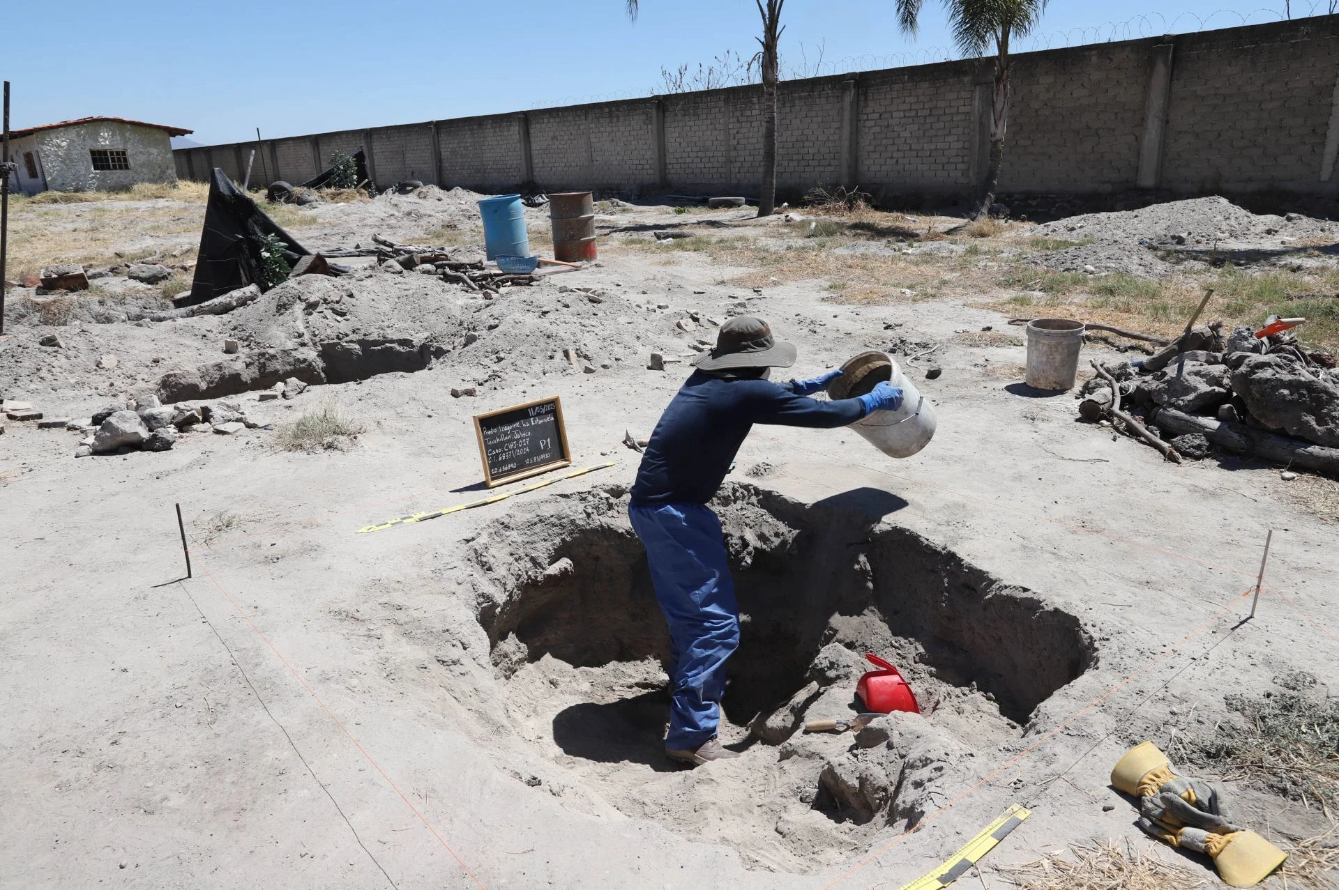 Búsqueda de restos en Teuchitlán.