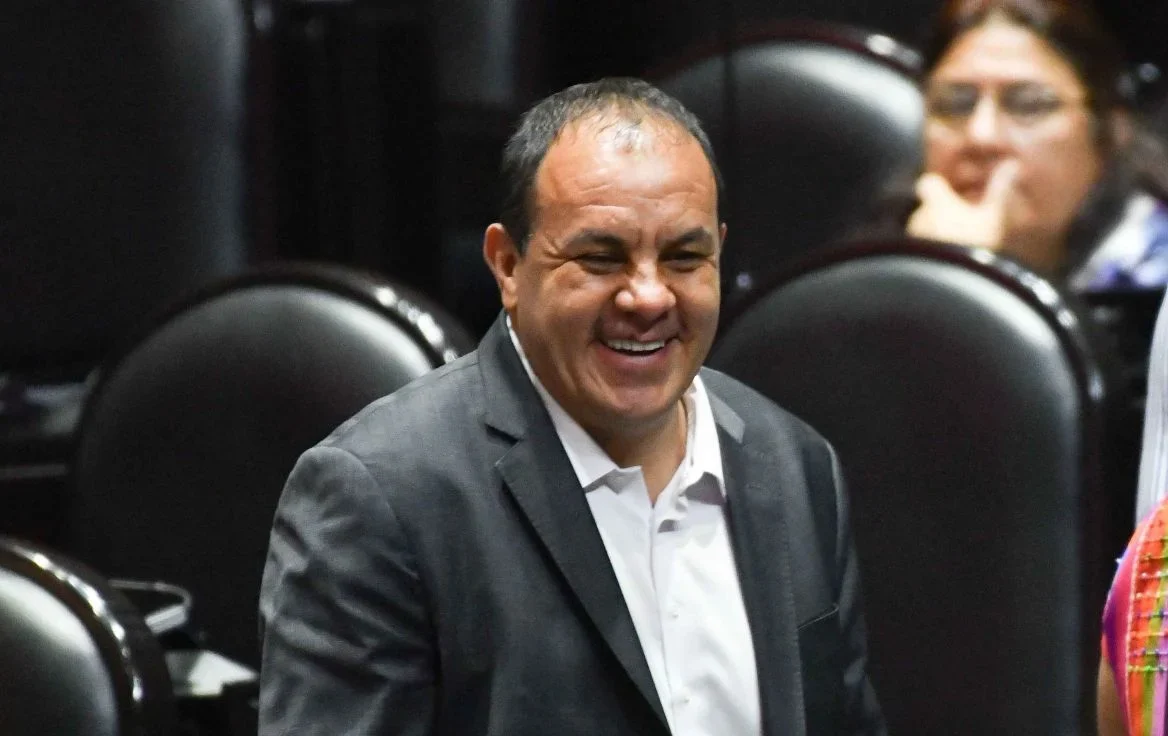 La fama y un buen padrino le han eximido de una tarjeta roja.