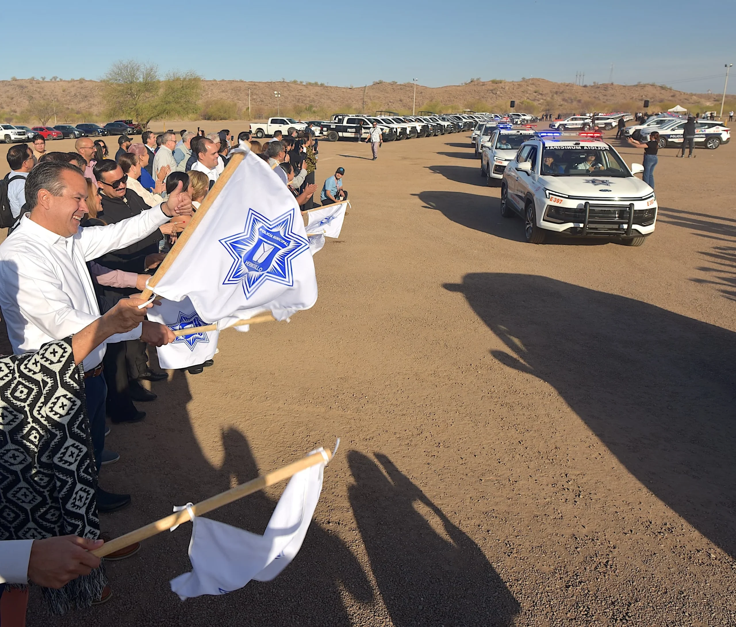 El alcalde Antonio Astiazarán dio el banderazo a 60 nuevas patrullas eléctricas.