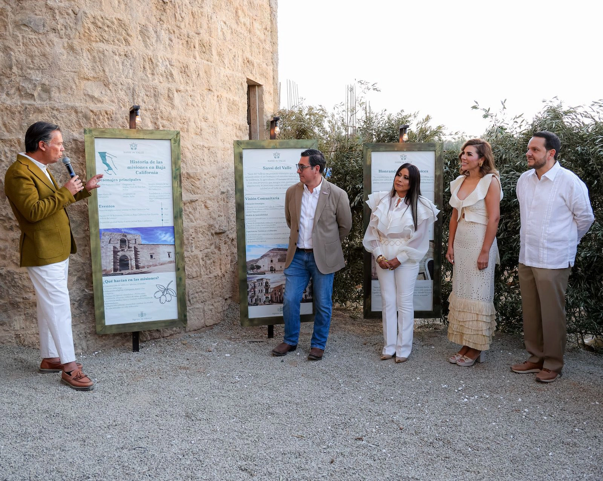 Marina del Pilar y su outfit.