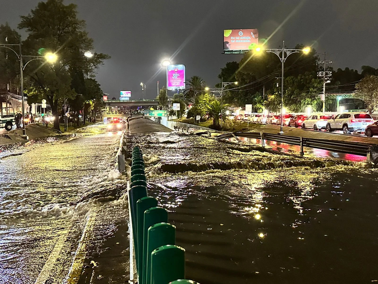 Inundaciones en la CDMX tras lluvias torrenciales.