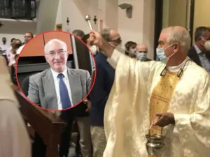 Fue detenido acusado de violación el sacerdote Antonio Cabrera.