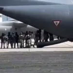 El traslado de 26 reos hacia Estados Unidos.