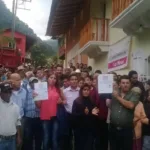 Melquiades Alarcón al recibir la constancia de mayoría.