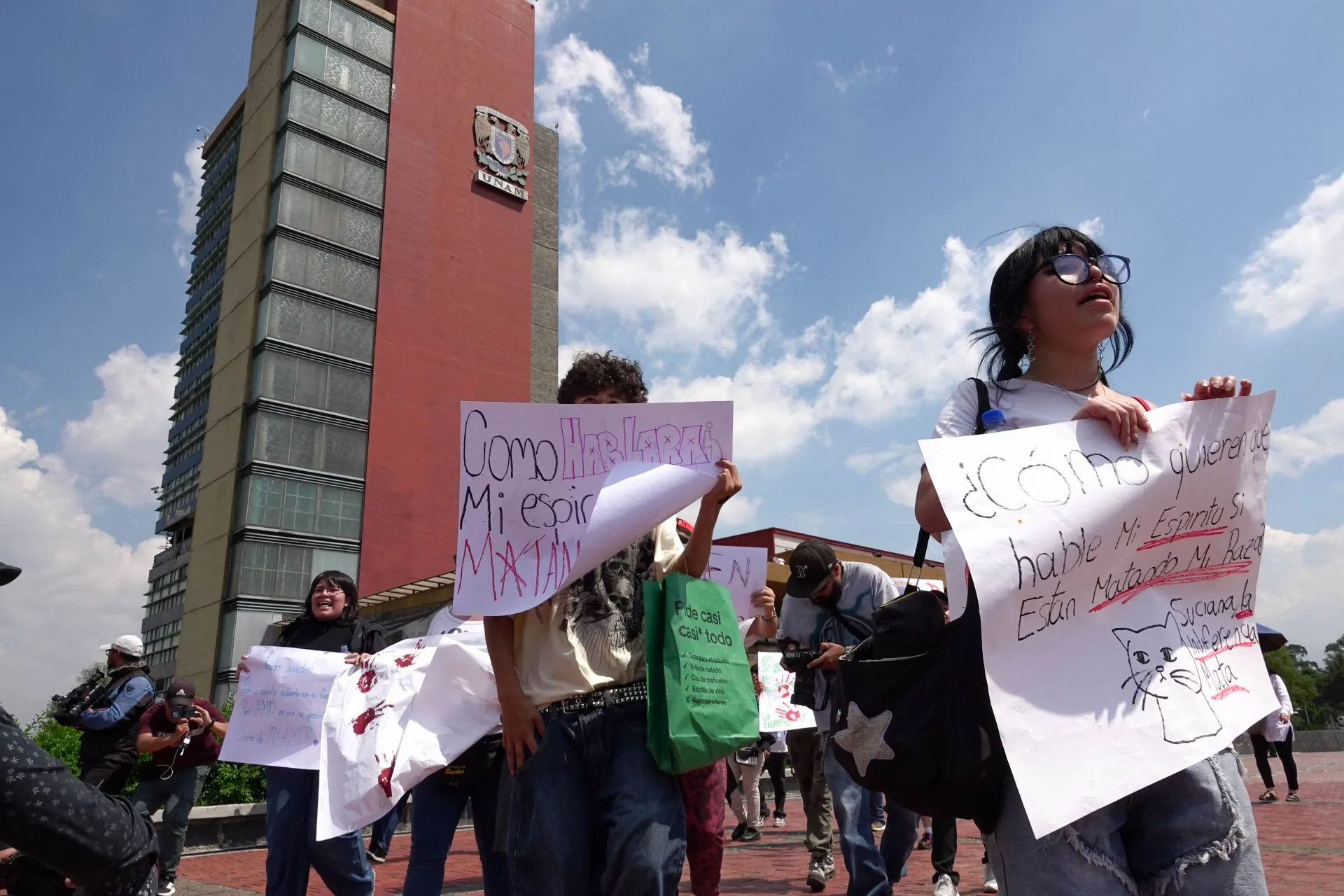 Protestas en la UNAM tras asesinato de alumno del CCH Sur.