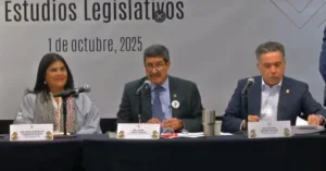 Atole con el dedo y fast track en reforma a Ley de Amparo.