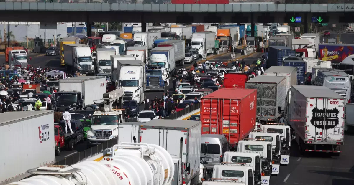 Megamarcha de transportistas paralizará la CDMX.