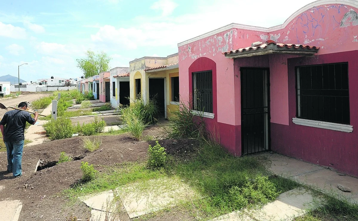 Viviendas abandonadas en Cualiacán.