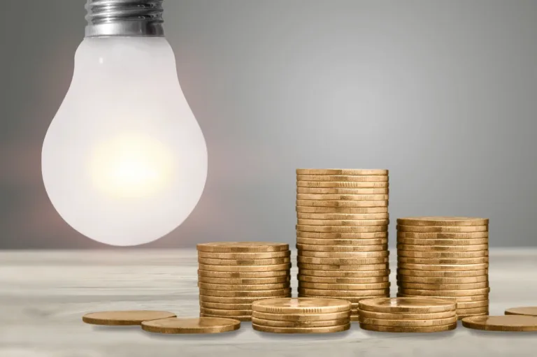 El precio de la luz, lo que más inciidió en alza de la inflación.