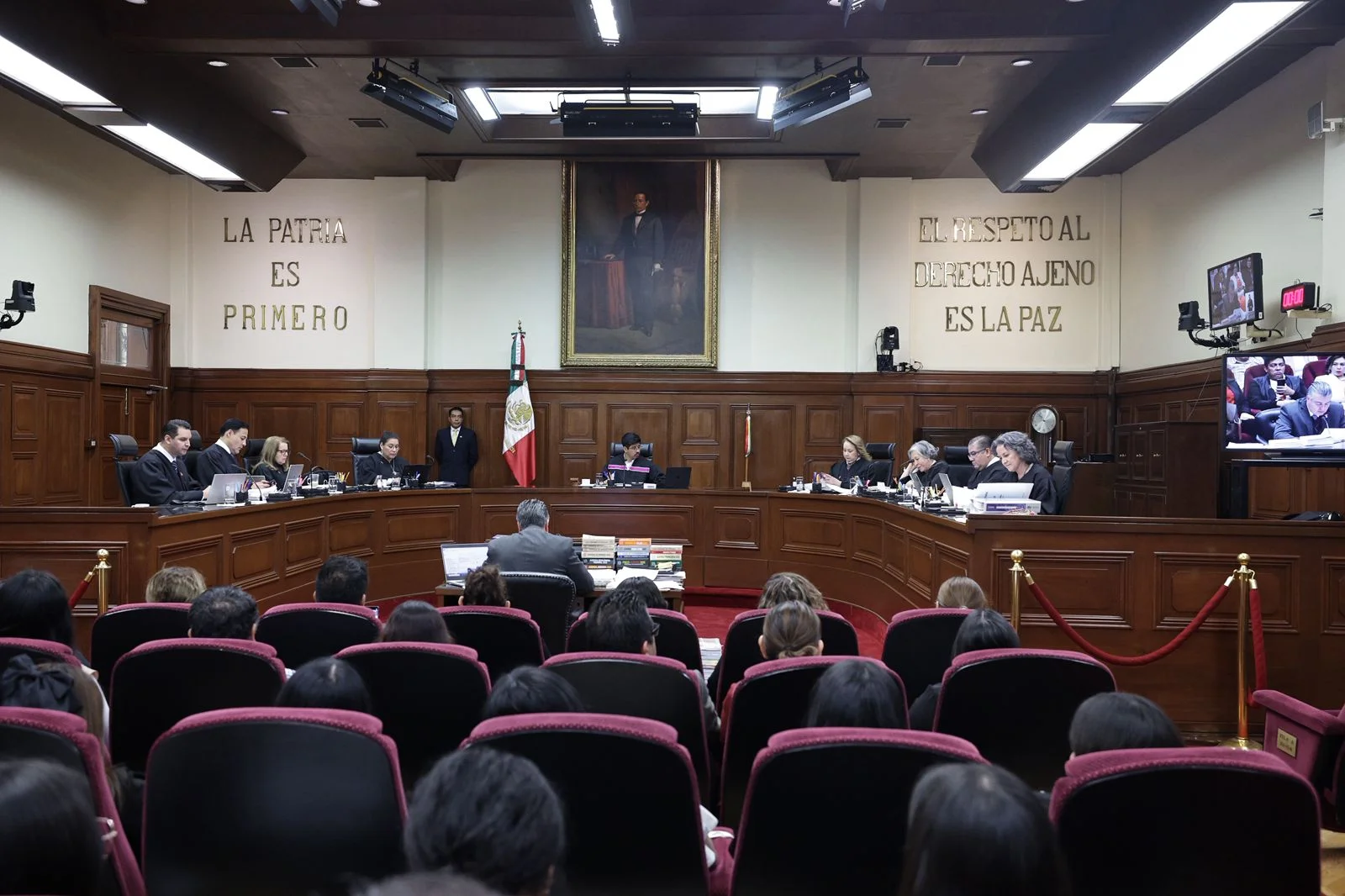 SCJN avala el 2% de cobro a apps de reparto.