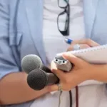 Mujeres periodistas independientes, las más confiables.