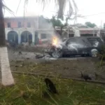 Estalla coche bomba en la costa de Michoacán.
