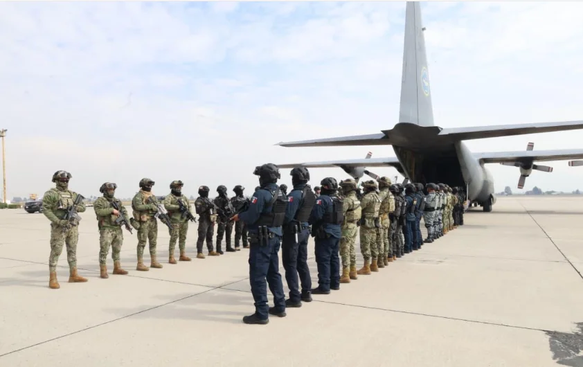 García Harfuch confirmó la entrega de 37 reos a Estados Unidos.