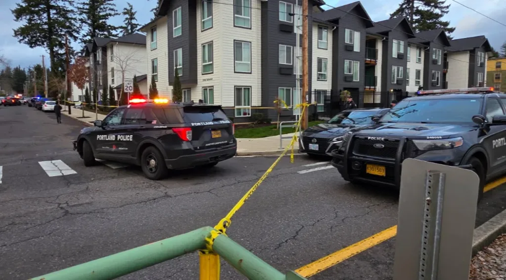 Agentes del ICE hirieron a dos personas en Portland.
