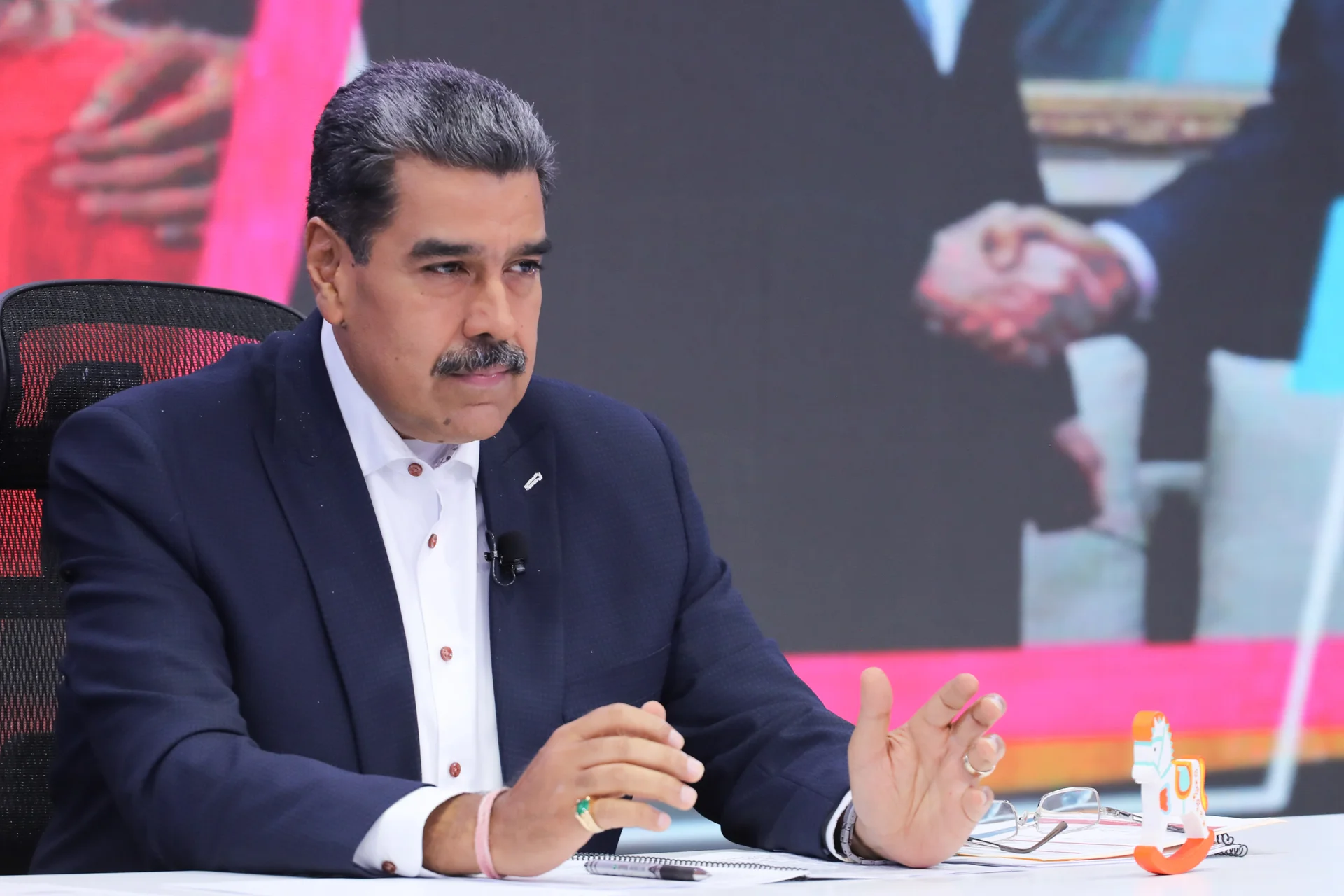 Estados Unidos pausa el proceso contra Maduro.