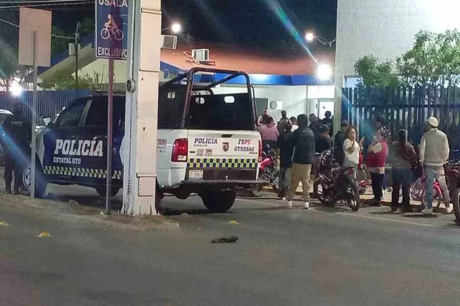 Un muerto y 10 heridos dejó un ataque en parque de San Francisco del Rincón, Guanajuato.