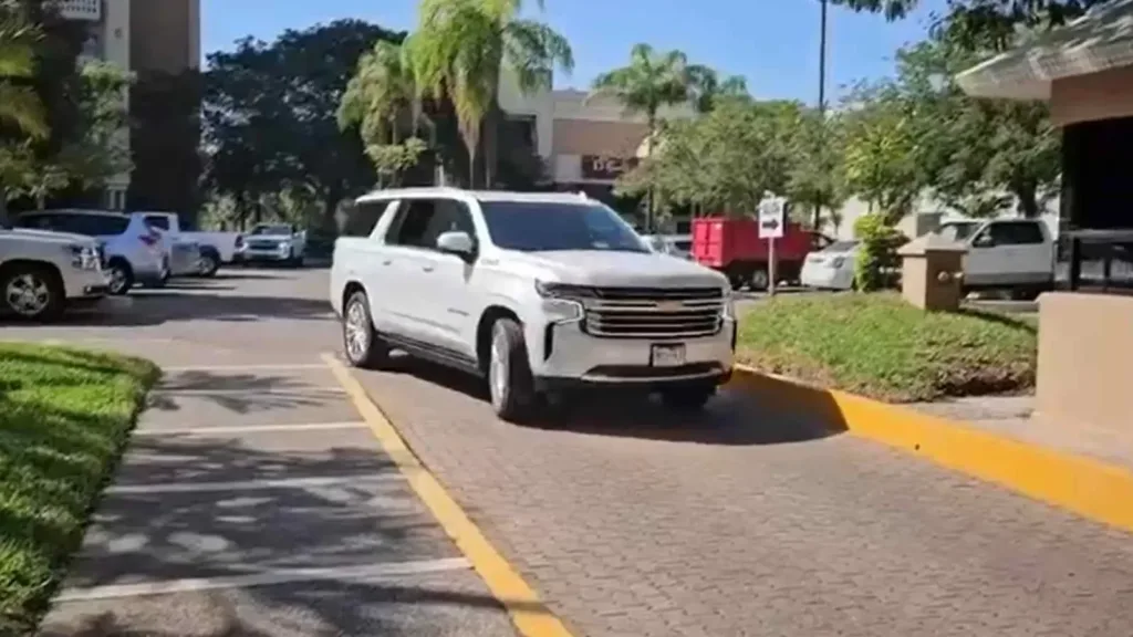 Entrega FGR cuerpo de El Mencho a sus familiares.