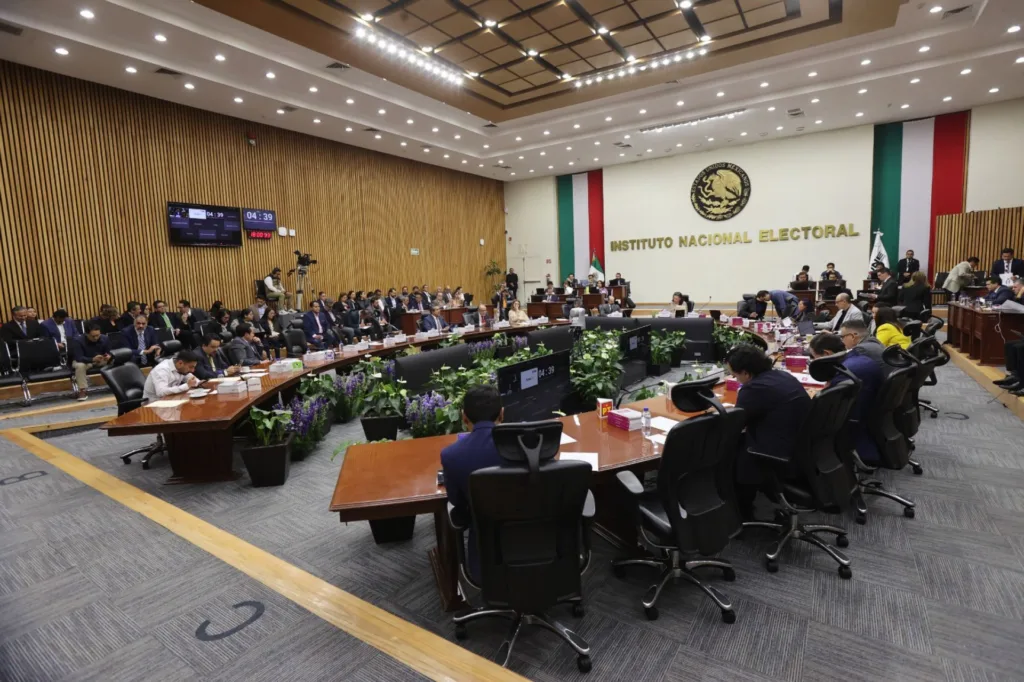 INE ve inviable empatar la elección judicial y la Revocación de Mandato con los comicios estatales.