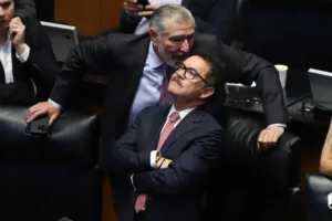 Adán Augusto López e Ignacio Mier en la antesala de la derrota.