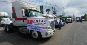 Transportistas y campesinos convocan a paro nacional.