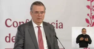 Marcelo Ebrard admitió que su hijo vivió gratis en la Embajada de México en Reino Unido.