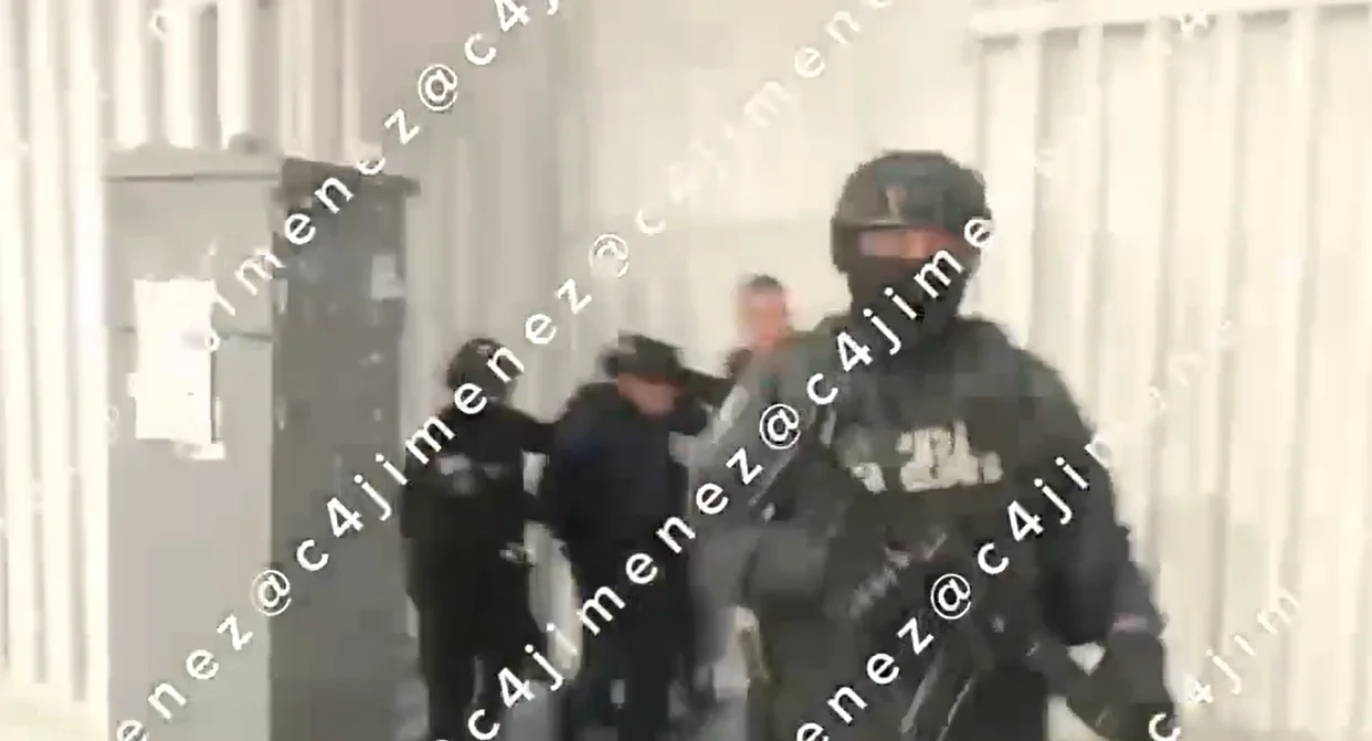 Familare y usuarios de redes ven a un chivo expiatorio en la detenión del vigilante donde asesinaron a Edith.