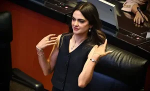 Andrea Chávez es acusada de discriminación por utilizar la frase "chihuahuitas".