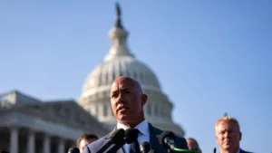 El congresista Brian Mast, del Comité de Asuntos Exteriores de la Cámara de Representantes.