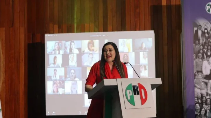 Cynthia López Castro en sus tiempos priistas.