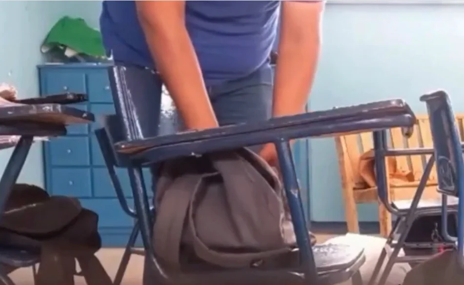 Maestro de Ética y Valores robaba a sus alumnos aprovechando el recreo.