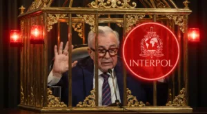 Rocha Moya e Inzunza en una jaula de oro gracias a la ficha roja de la Interpol. (Imagen creada con IA en Grok)