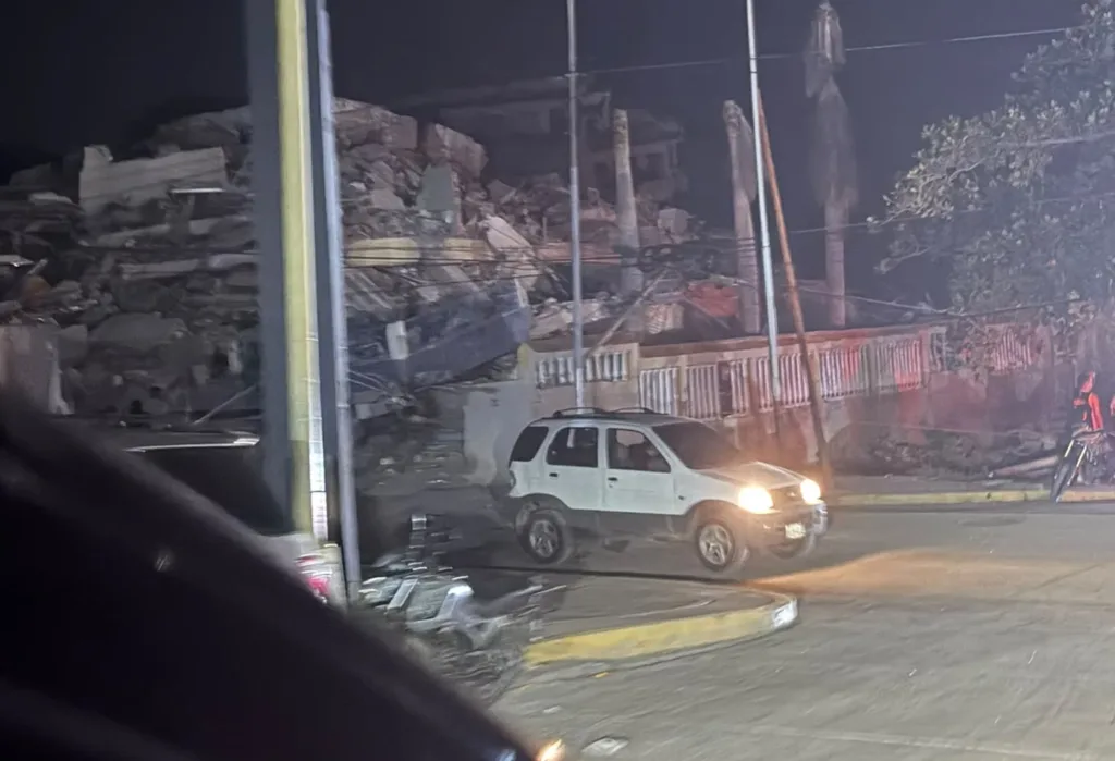 Labores de rescate están paralizadas en Venezuela ante falta de rescatistas y herramientas.