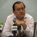 El rector con licencia Javier Saldaña Almazán.
