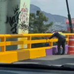 Vuelve el amarillo a puentes y señalizaciones viales.