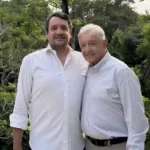 Andy con su papi AMLO.