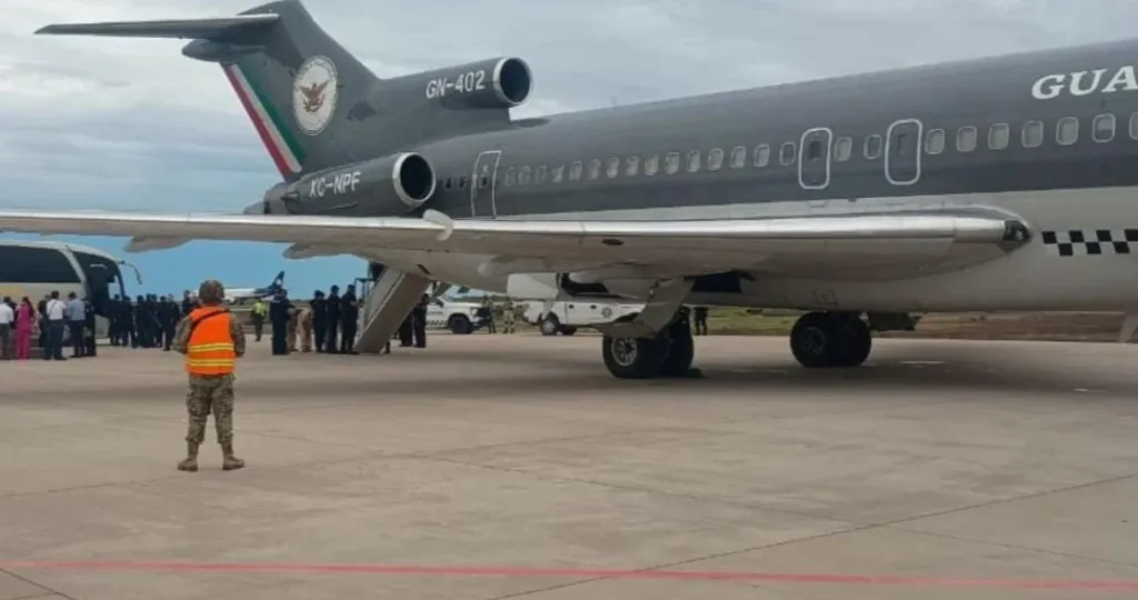 Operativo de traslado de 25 reos federales de Aguaruto y El Castillo.