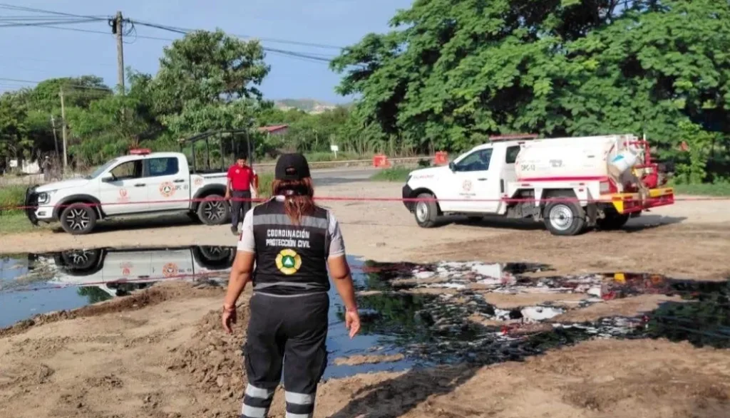 Derrame de combustóleo en Salina Cruz, Oaxaca.