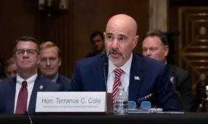 Terrance C. Cole, administrador de la DEA.