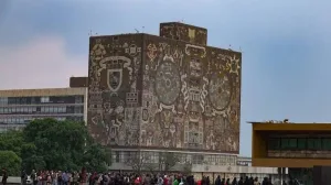 Aspirantes a la UNAM marcharán para protestar por examen en línea 2026.