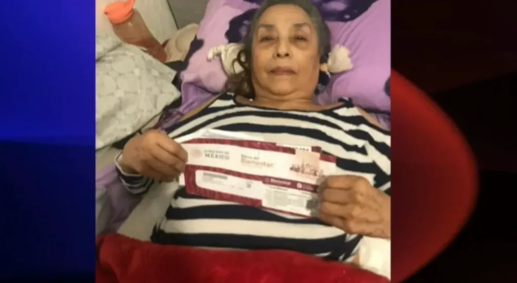 La señora Esmeralda denuncia el robo de su pensión del Bienestar.
