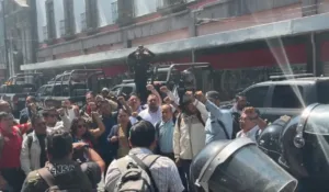 La CNTE dobla a Sheinbaum.
