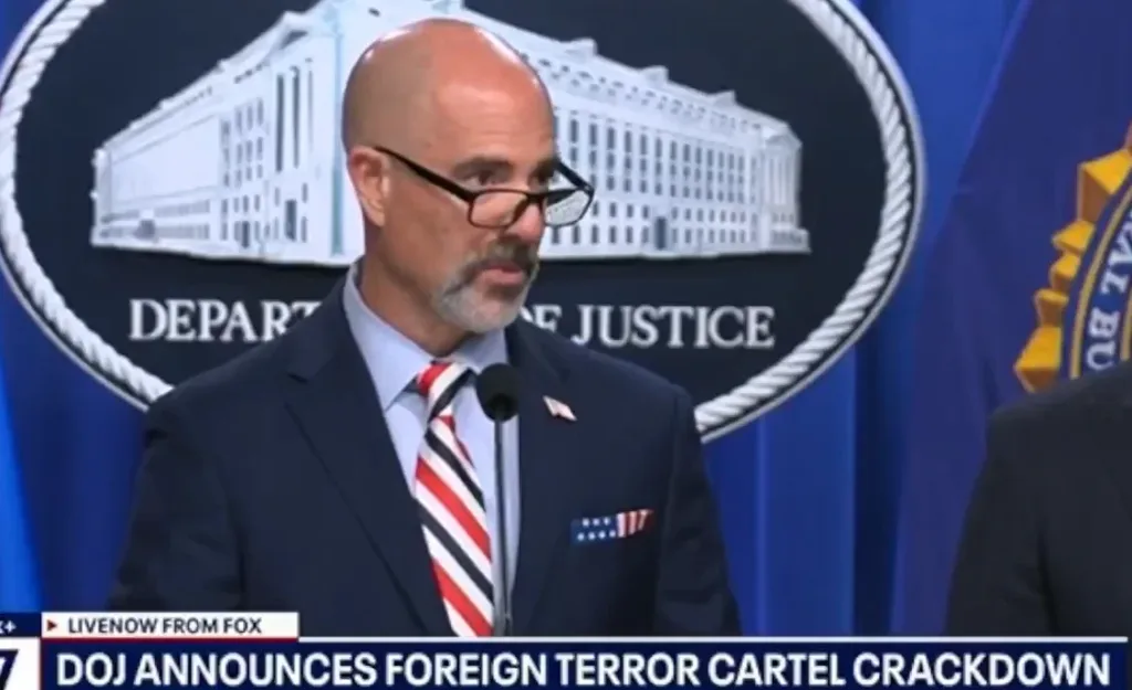 Terrance Cole, administrador de la DEA.