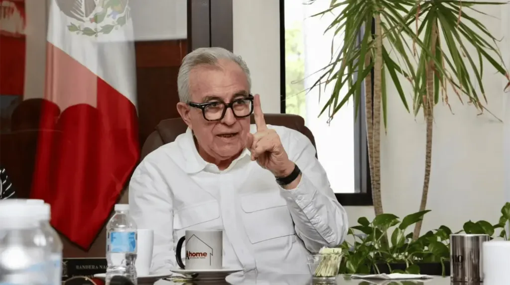 Rubén Rocha Moya anuncia su regreso a la gubernatura de Sinaloa.