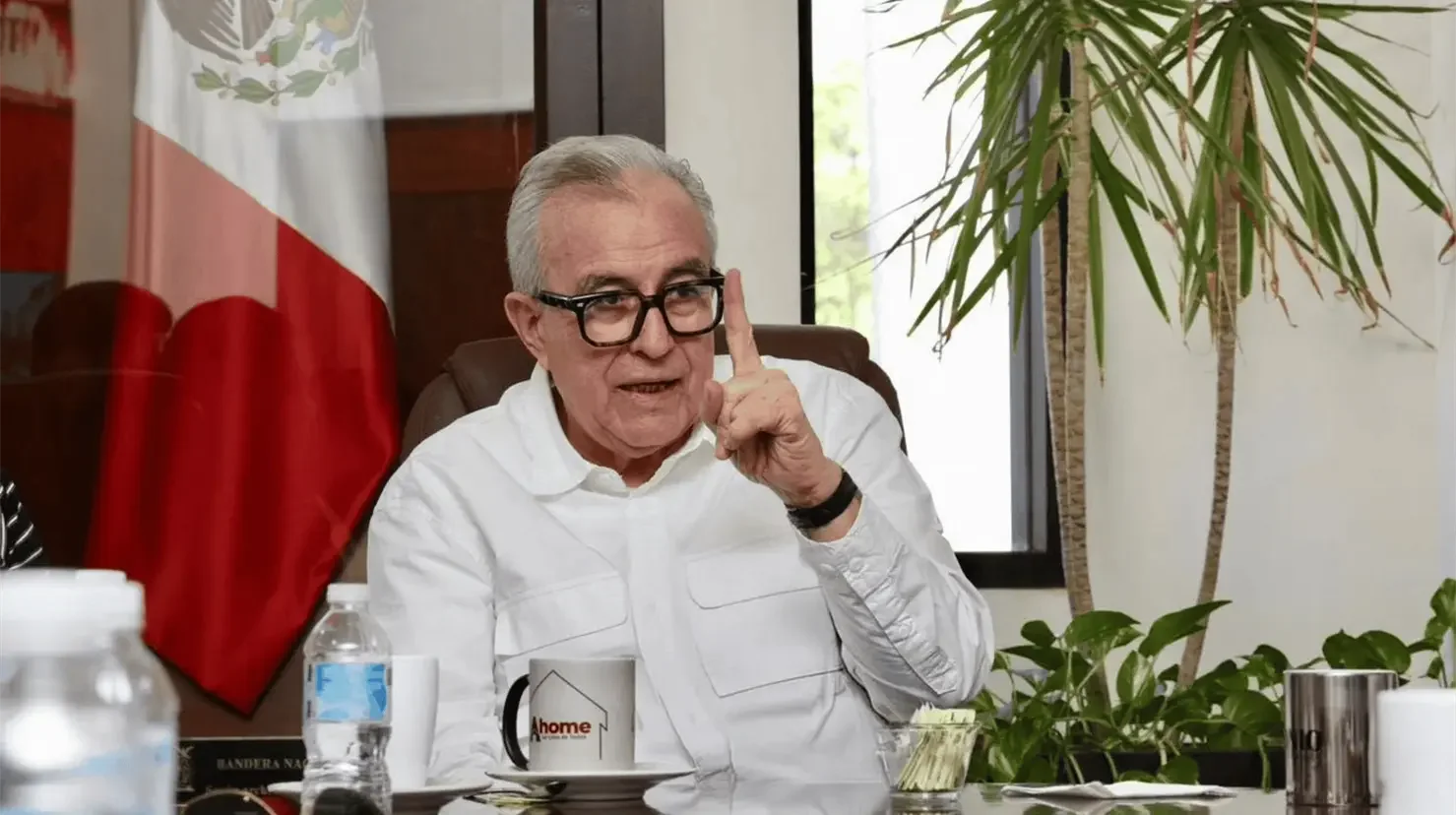 Rubén Rocha Moya anuncia su regreso a la gubernatura de Sinaloa.
