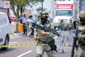 La violencia en Sinaloa dejó 10 muertos sólo el sábado.